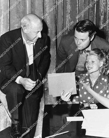 Cecil B Demille Orson Welles Rita Hayworth look over the script 2714-32