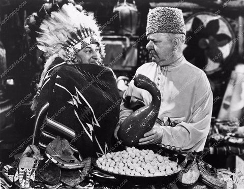 W.C. Fields Leon Errol Never Give a Sucker an Even Break 2722-05