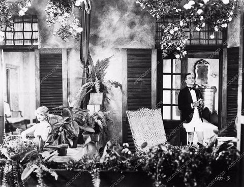 Douglas MacLean in garters silent film scene 2736-04