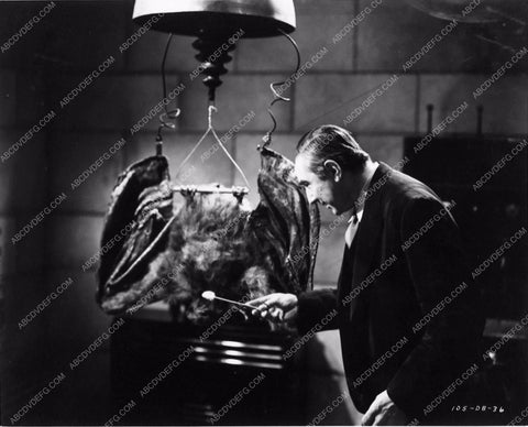 Bela Lugosi classic horror film The Devil Bat 2738b-26