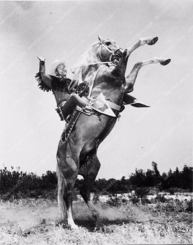 Roy Rogers and Trigger in classic western pose 2749-26