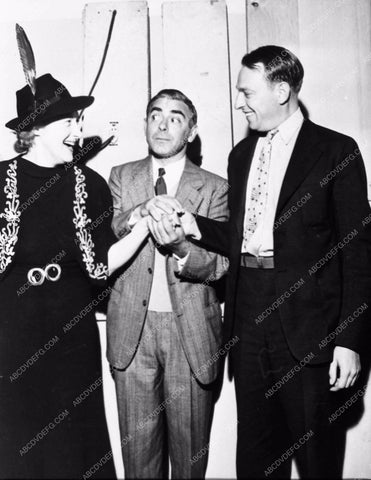 candid Hollywood Eddie Cantor and friends 2764-19