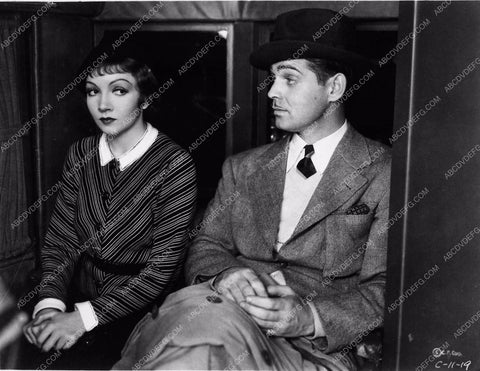 Clark Gable Claudette Colbert film It Happened One Night 2766-22