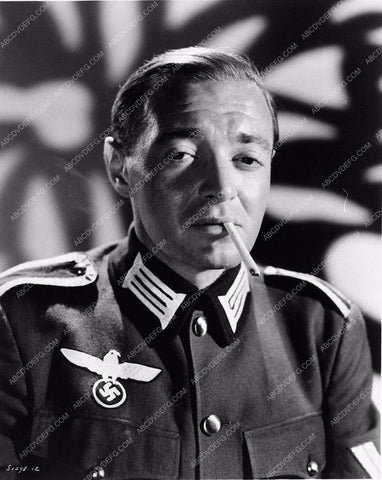 Peter Lorre cool in uniform 2771-21