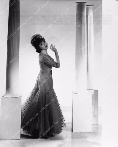Connie Francis full fashion length portrait 2818-09