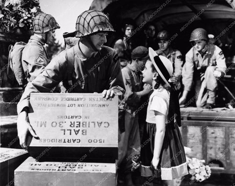 Margaret O'Brien and Robert Young World War II film scene 2832-23
