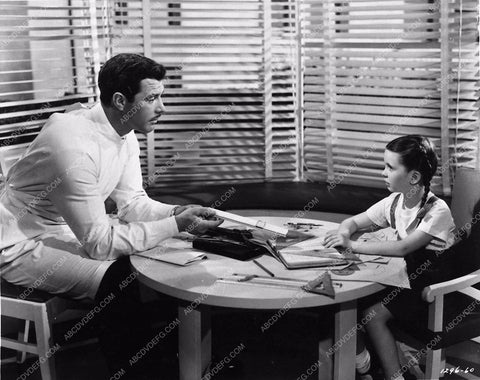 Margaret O'Brien And James Craig film scene 2832-24