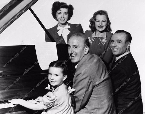Margaret O'Brien Marsh Hunt Jimmy Durante film Music for Millions 2832-28