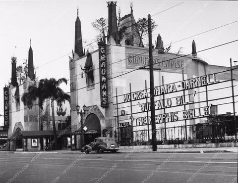 historic Graumans Chinese Theatre 1944 Buffalo Bill on marqee 2909a-17
