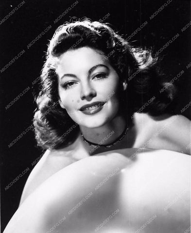 Ava Gardner portrait 2909b-31