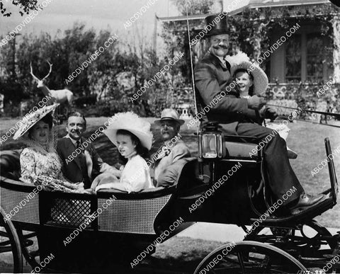 2959-002 Mary Astor, Leon Ames, Margaret O'Brien, Joan Carroll and cast film Meet Me in St. Louis 2959-002