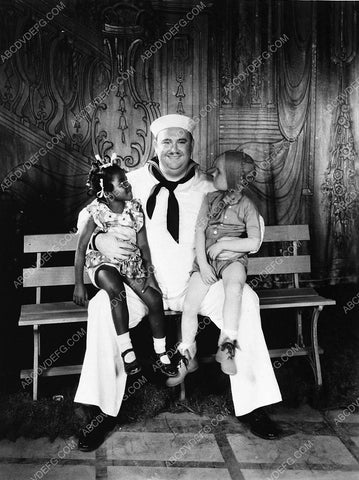 Paul Whiteman and some kids film King of Jazz 2988-25