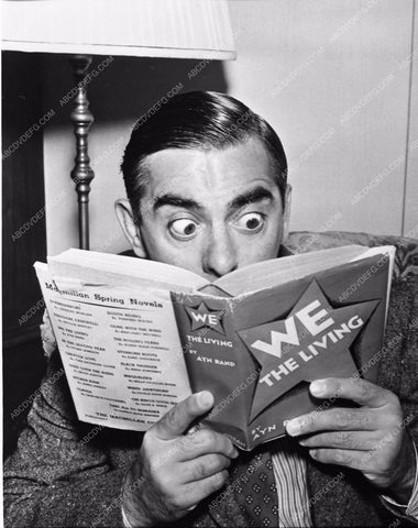 Eddie Cantor reading 3002-25