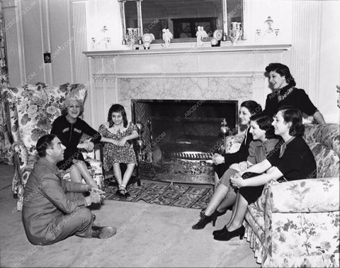 Eddie Cantor with family at home 3002-27