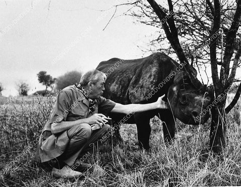 John Huston in Africa w rhinoceros 3051-36