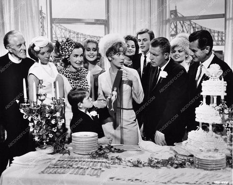 Glenn Ford Stella Stevens film The Courtship of Eddie's Father wedding cake scene 3052-36