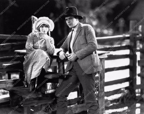 Clara Bow Warner Baxter in Runaway 3078-14