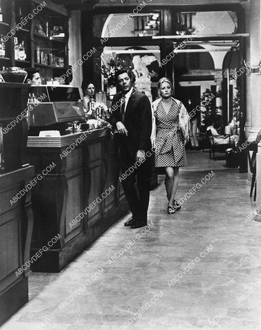 Marcello Mastroianni Faye Dunaway film A Place for Lovers 3084-29