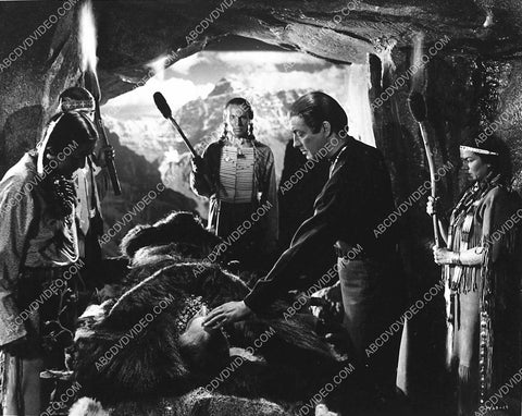 Robert Taylor western film Devil's Doorway 3098-01