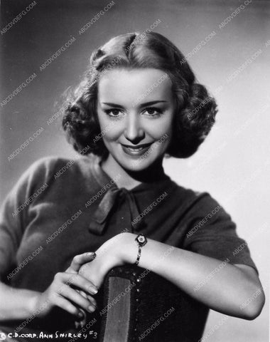 cute Ann Shirley seated portrait 3101-07