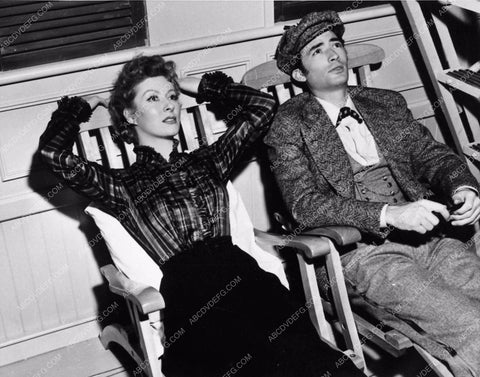 Greer Garson Gregory Peck candid behind the scenes 3104-15