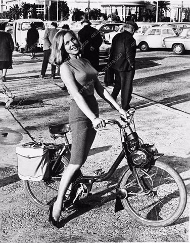 Honor Blackman 3142-18