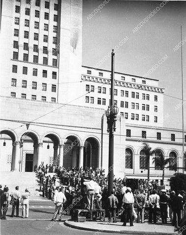 historic Los Angeles crowds for a big trial I think 3144-15