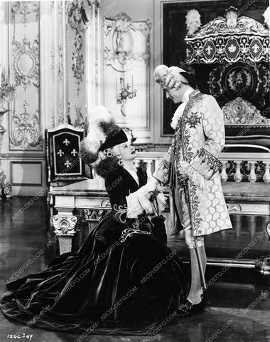 Lucille Ball Red Skelton costume drama DuBarry Was a Lady 3191-24