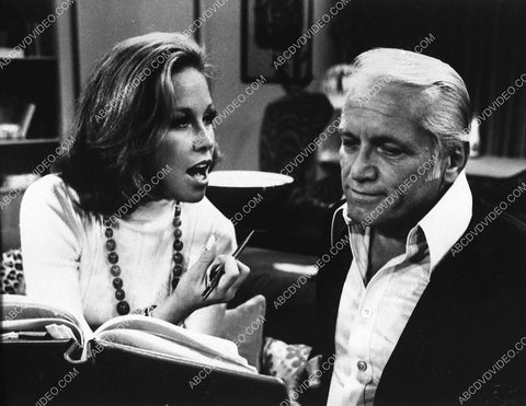 Mary Tyler Moore Ted Knight TV The Mary Tyler Moore Show 3197-07