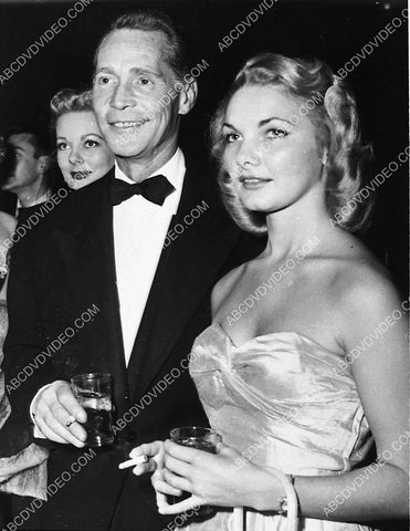 candid news photo Franchot Tone out w some date 3197-11