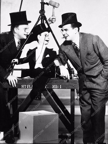 Edgar Bergen Charlie McCarthy behind the scenes 3199-09