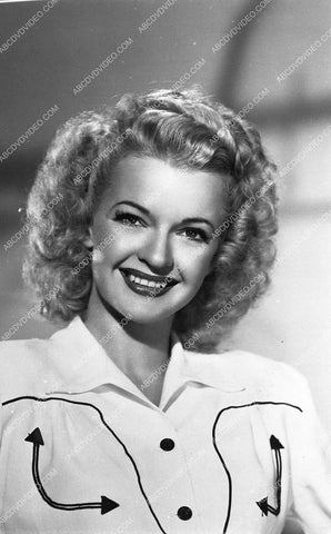 Dale Evans portrait 3246-25
