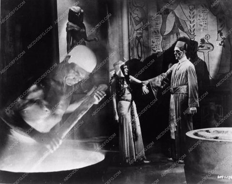 Boris Karloff Zita Johann from classic film Mummy 3266-02