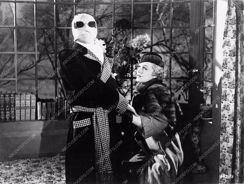 Claude Rains Gloria Stuart classic horror film The Invisible Man 3267-03