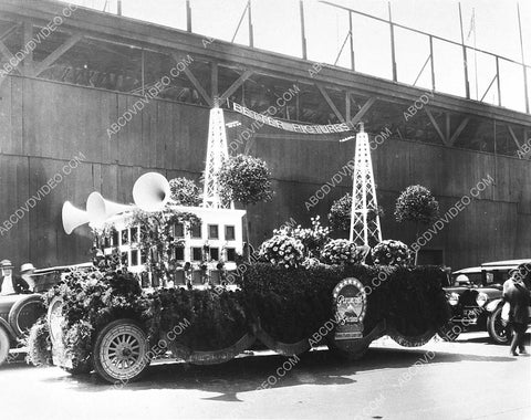 historic Hollywood 1928 Paramount Studios float for parade 3364-12