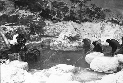 historic Hollywood 1925 camera on wheels location shooting in the river 3364-34