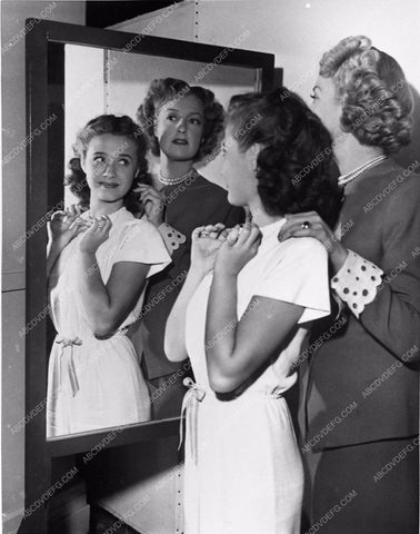 Jeanette MacDonald behind the scenes MGM Three Daring Daughters 3389-14