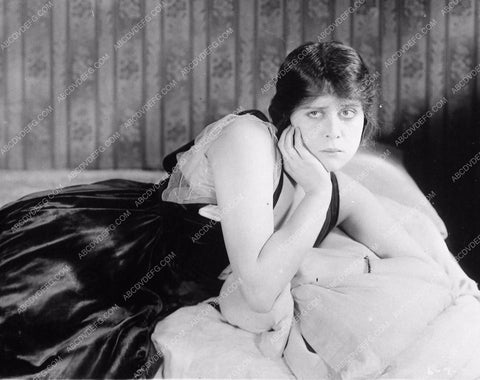 Theda Bara sielnt film Lure of Ambition 3389-28