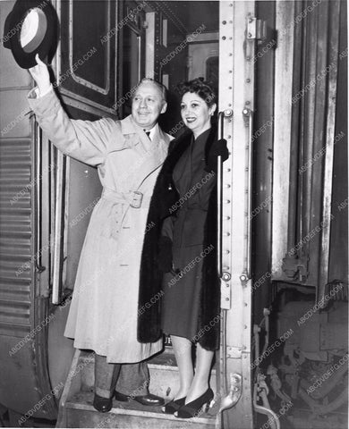 Jack Benny Mary Livingstone candid on the train 3402-03