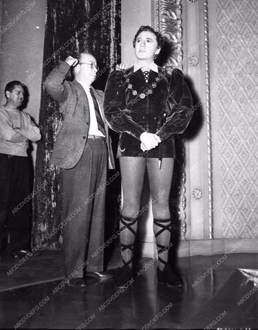 Jack Benny in leotard costume 3402-13