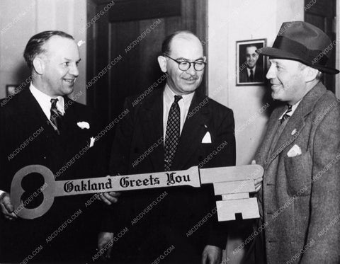 Jack Benny Key to the City of Oakland 3402-26