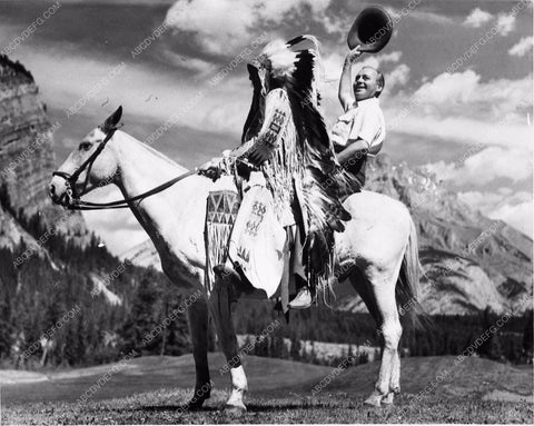 Jack Benny and Indian on horseback 3402-27