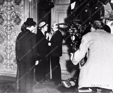 Jack Benny behind the scenes 3402-29