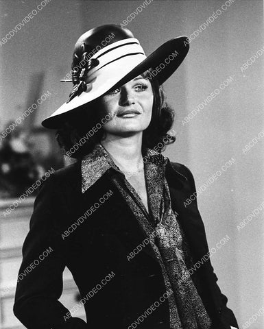 beautiful Valerie Perrine 3443-07