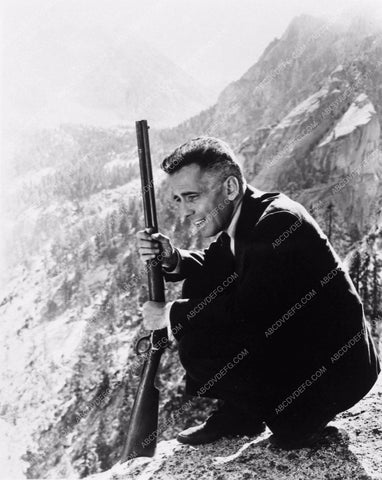 Humphrey Bogart and a winchester film High Sierra 3466-27