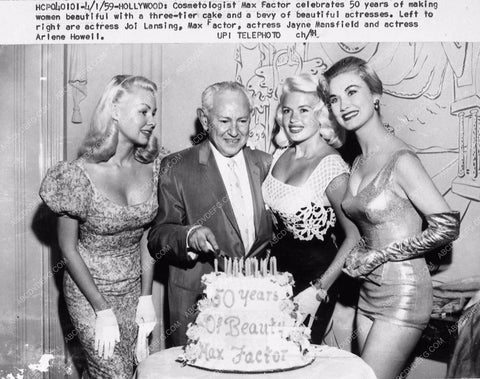 Jayne Mansfield Joi Lansing Max Factor Arlene Howell with cake news 3488-20