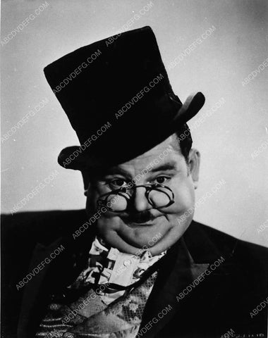 Oliver Hardy in top hat portrait 3490-32