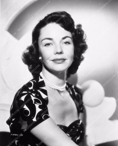 Jennifer Jones 3506-03