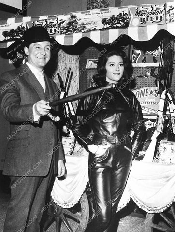 Patrick Macnee Diana Rigg at some toy store TV The Avengers 3519-26
