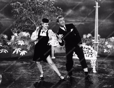 Dale Evans film scene Hitchhike to Happiness 3528-33